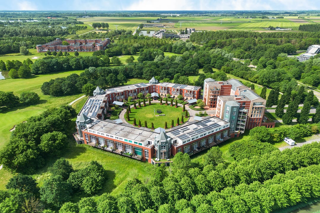 Luxury Castle Apartment with Three Terraces and Unobstructed Nature Views — 38