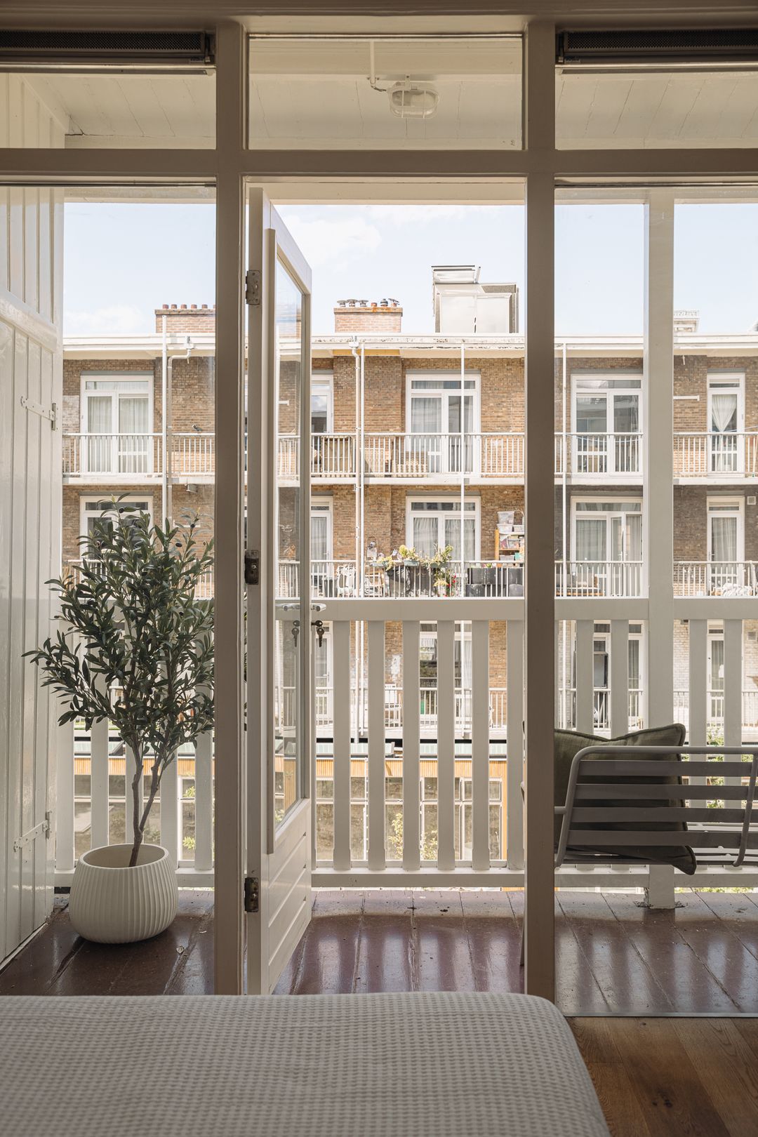 Photo 17 of Cornelis Anthoniszstraat 63-2