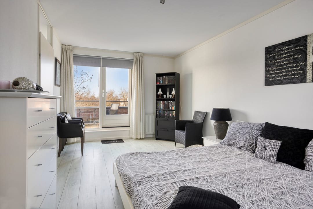 Spacious Terraced Home with Roof Terrace and Unobstructed Views in Tussen de Vaarten — 28