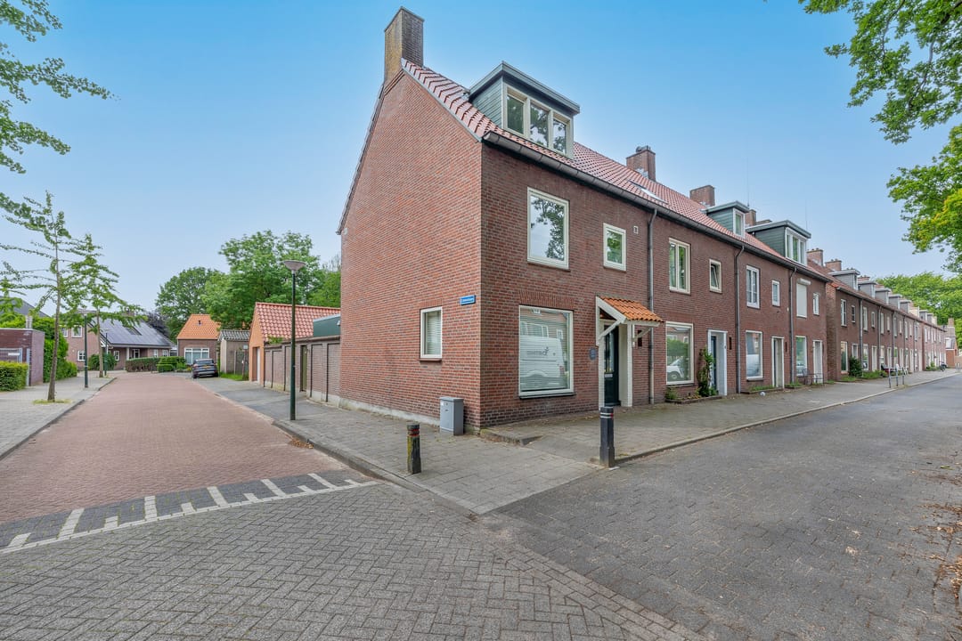 Spacious Corner Home with Two Bathrooms and South-Facing Garden in Schijndel