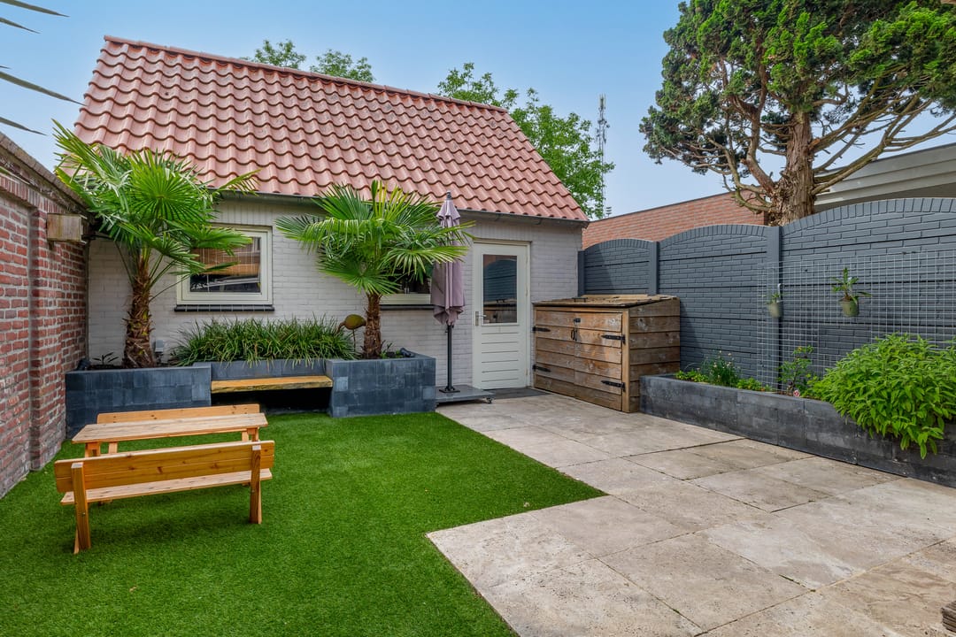 Spacious Corner Home with Two Bathrooms and South-Facing Garden in Schijndel — 16