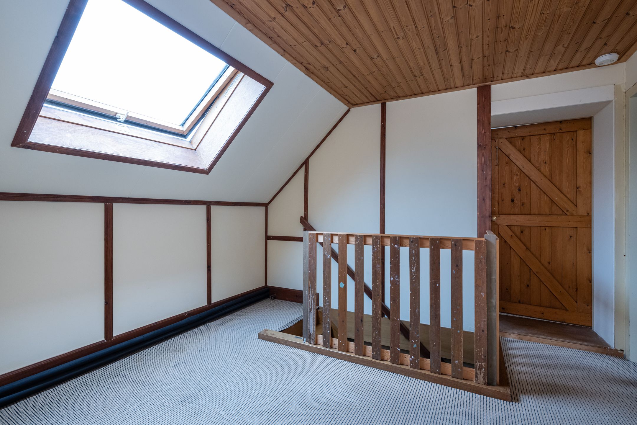 Spacious Former Farmhouse with Six Bedrooms and Open Polder Views — 27