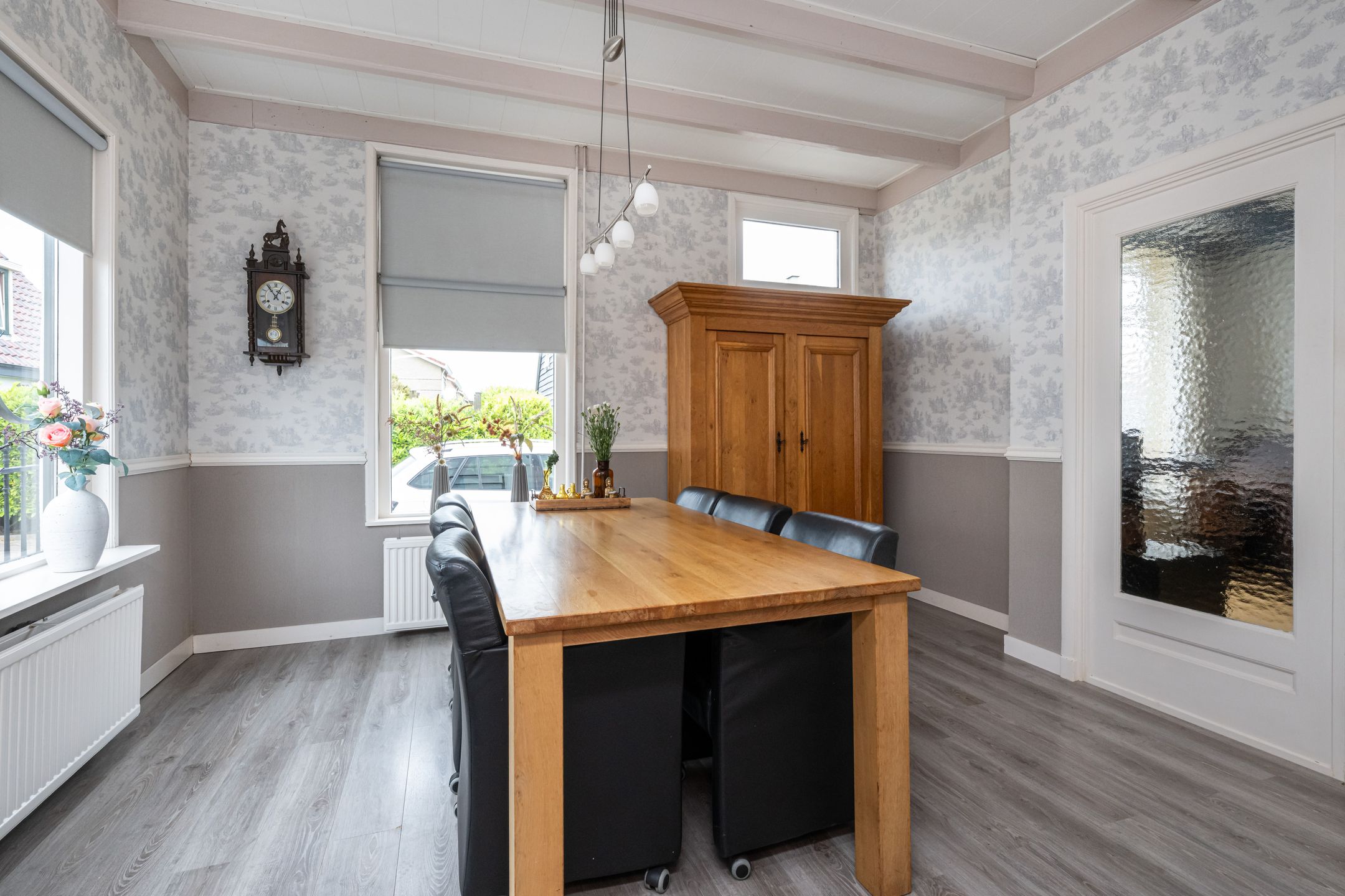 Spacious Former Farmhouse with Six Bedrooms and Open Polder Views — 18