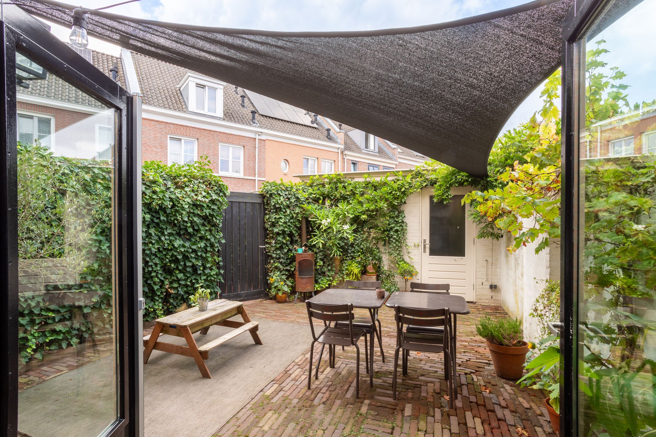 Spacious Townhouse with Eco Zone Views in Helmond — 30