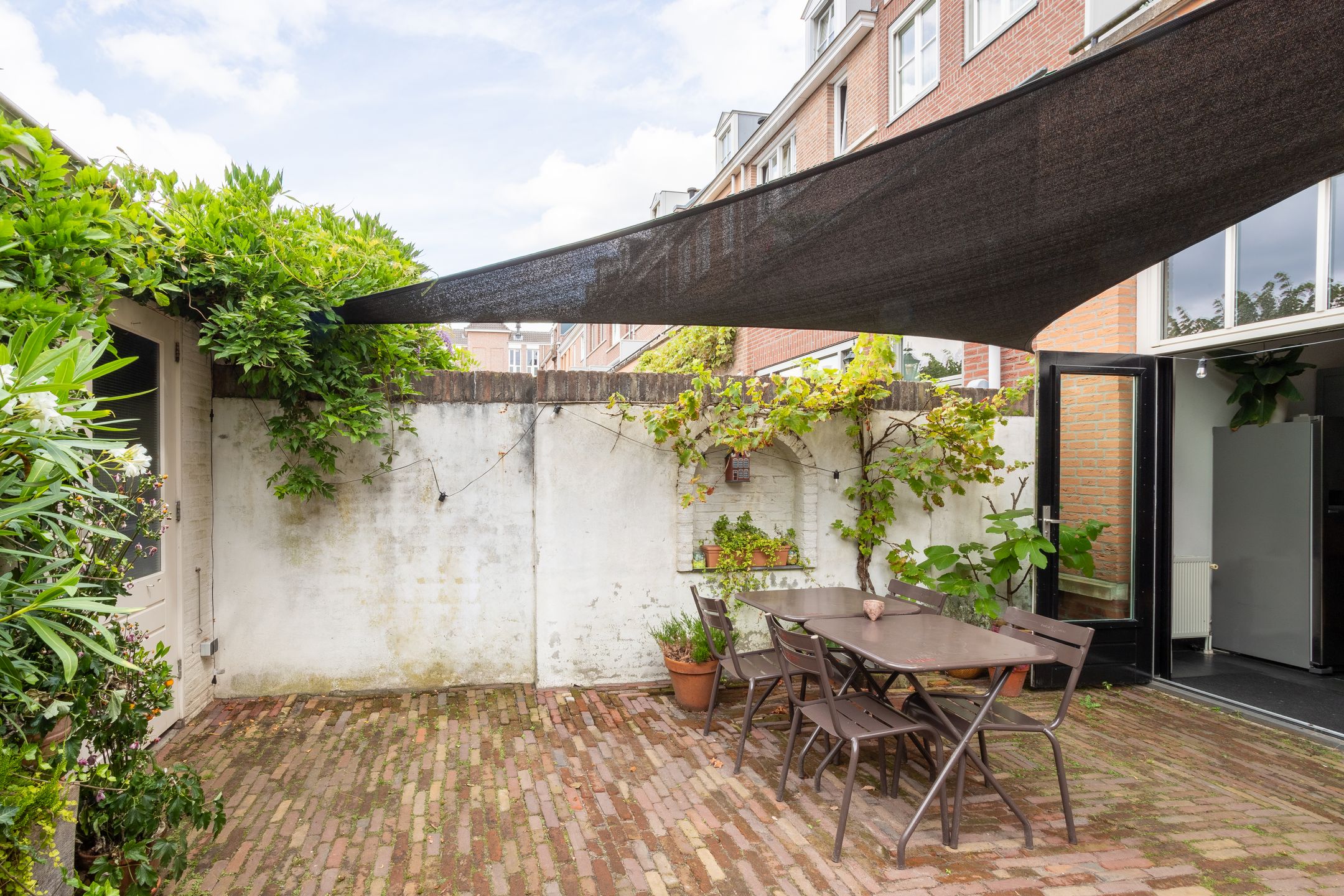 Spacious Townhouse with Eco Zone Views in Helmond — 33