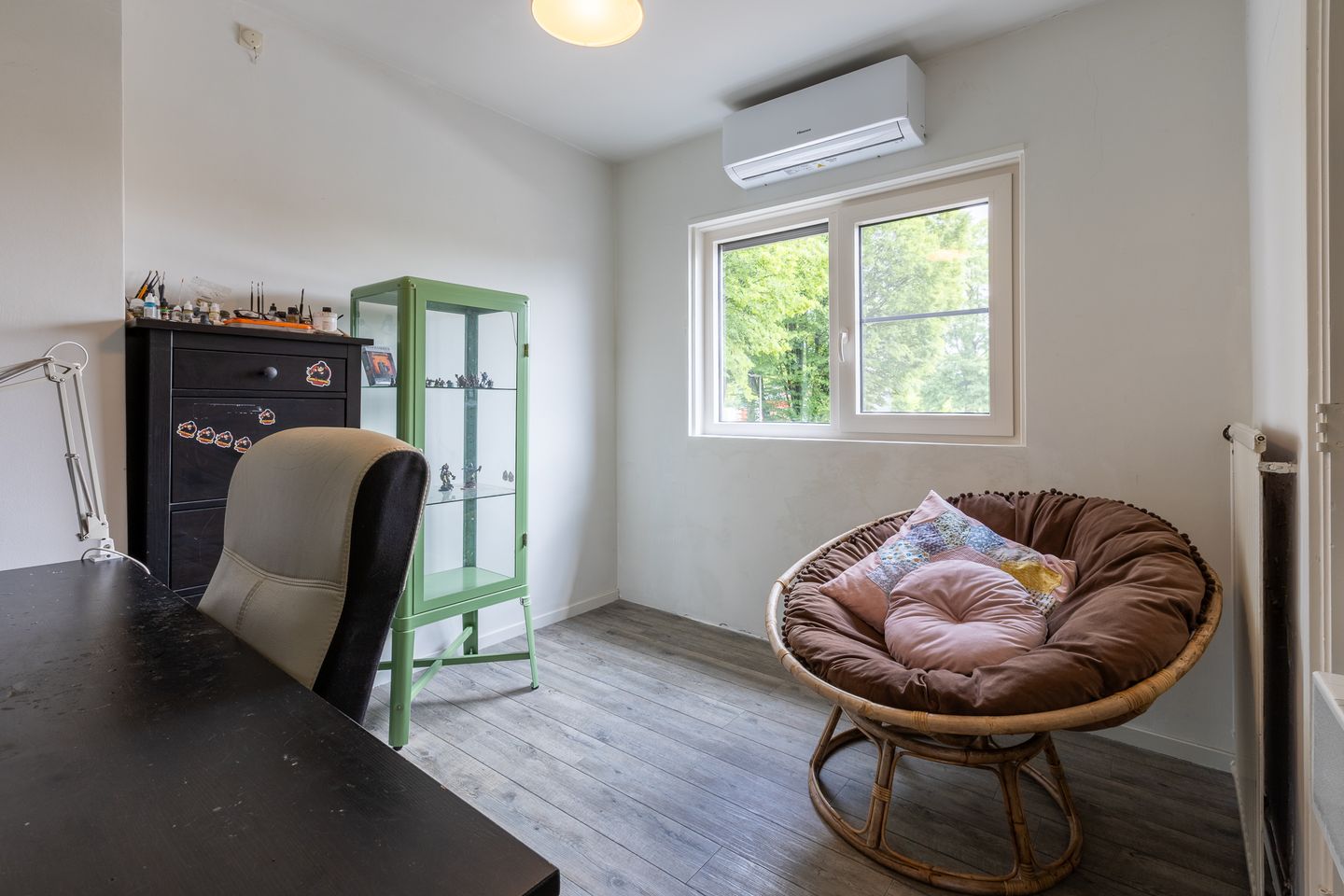 Spacious Detached Family Home with Large Garage in Central Putte — 35