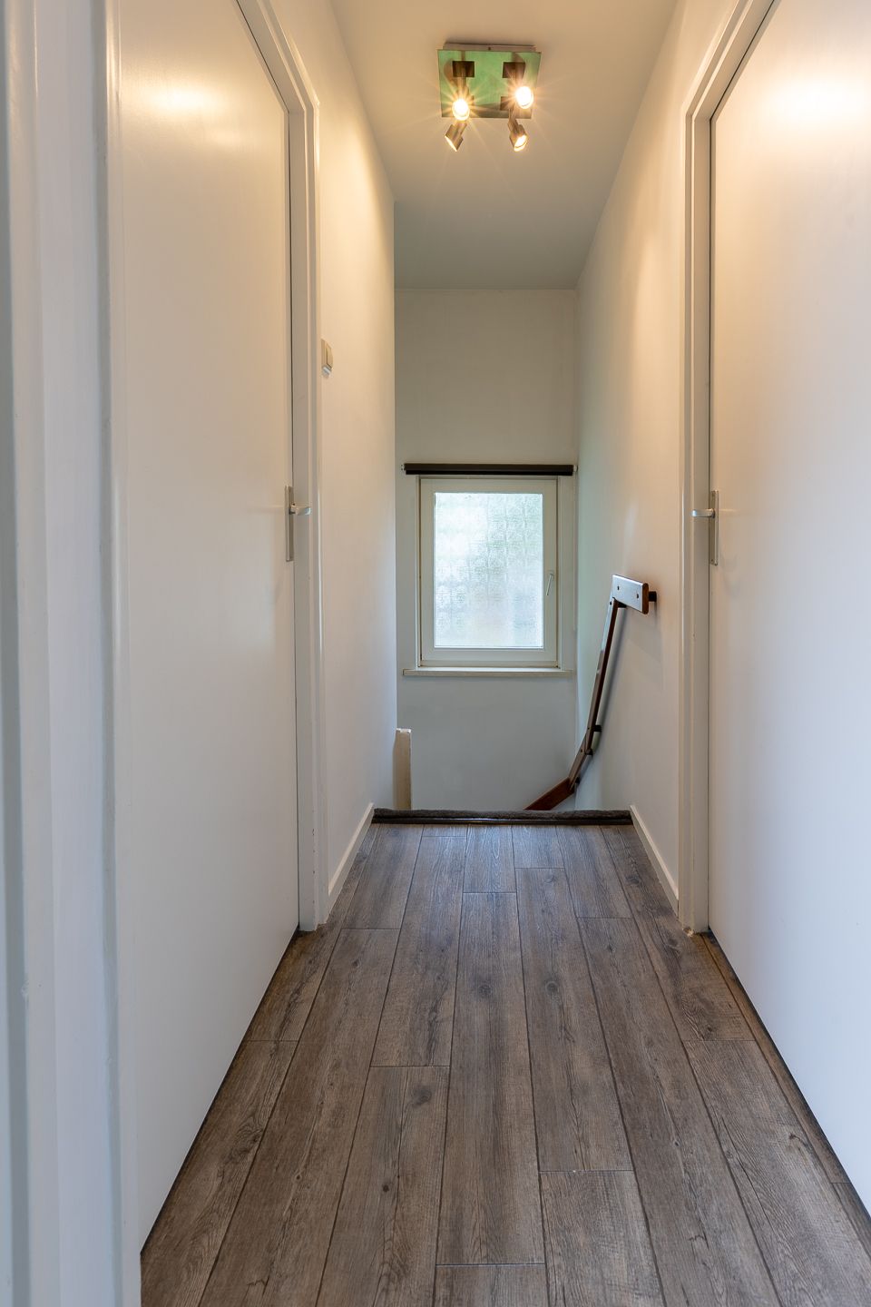 Spacious Detached Family Home with Large Garage in Central Putte — 28