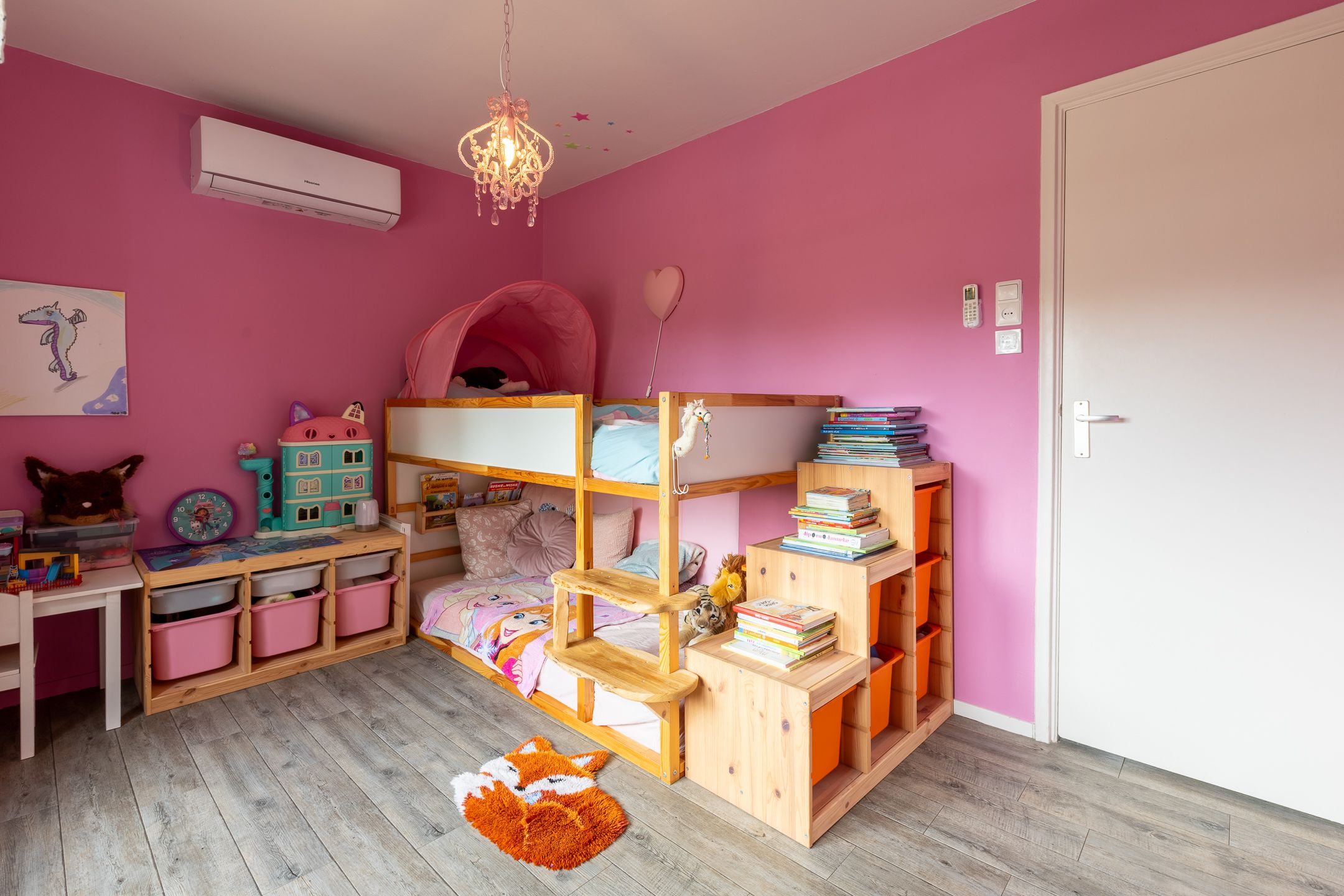 Spacious Detached Family Home with Large Garage in Central Putte — 33