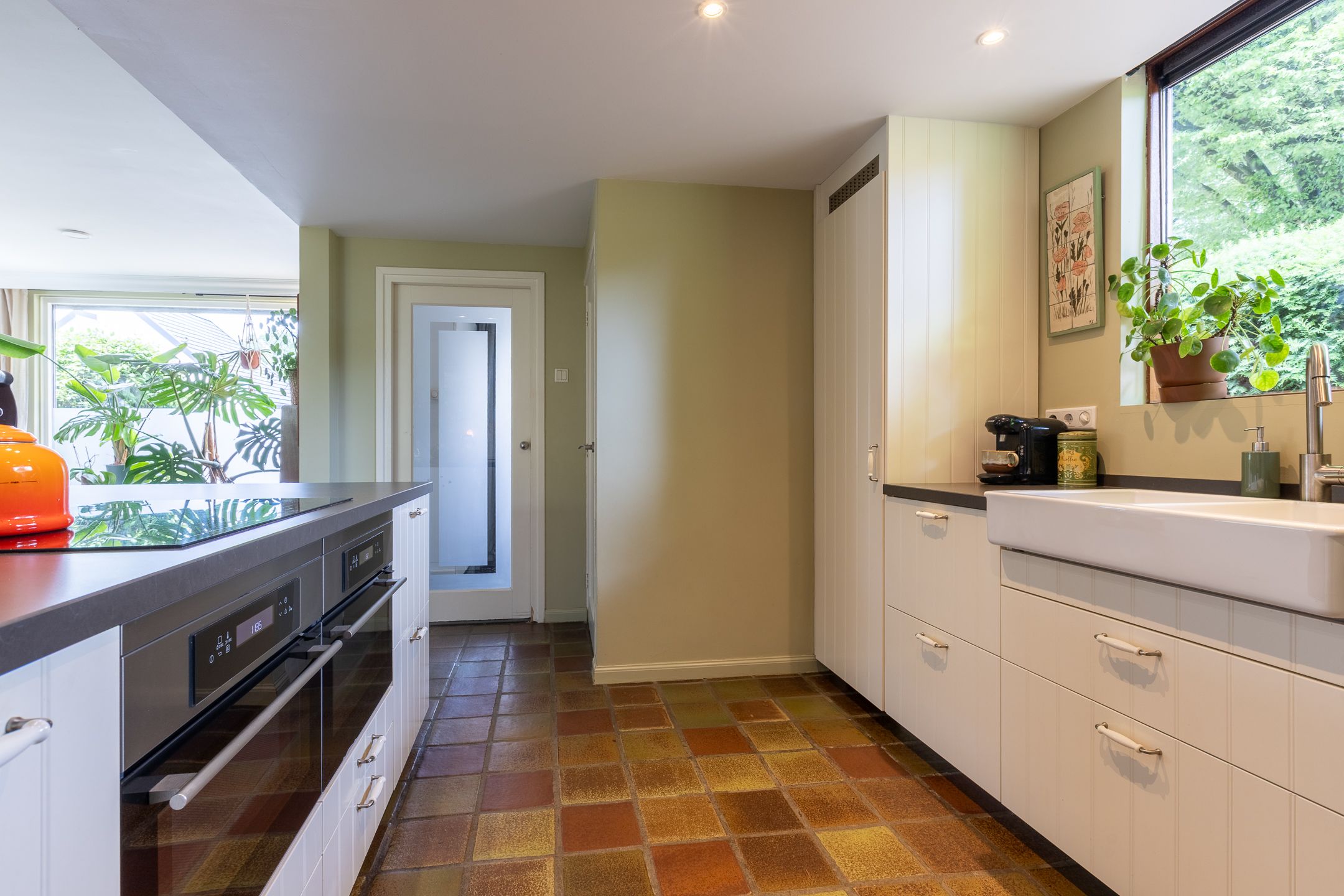 Spacious Detached Family Home with Large Garage in Central Putte — 9