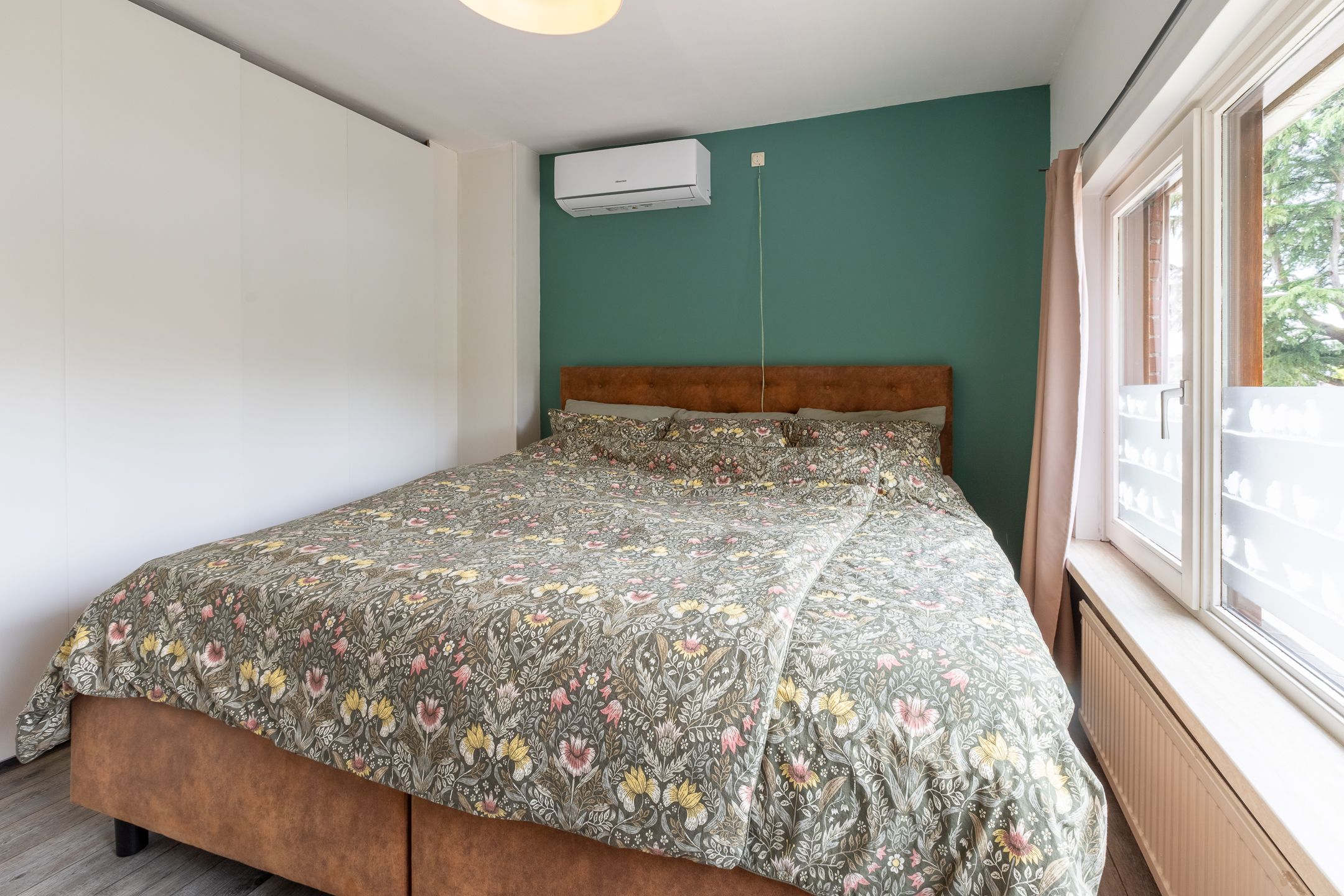 Spacious Detached Family Home with Large Garage in Central Putte — 30