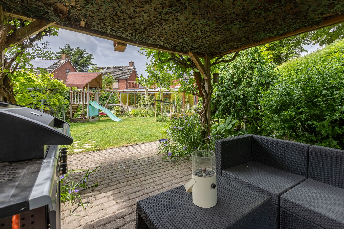 Spacious Detached Family Home with Large Garage in Central Putte — 59