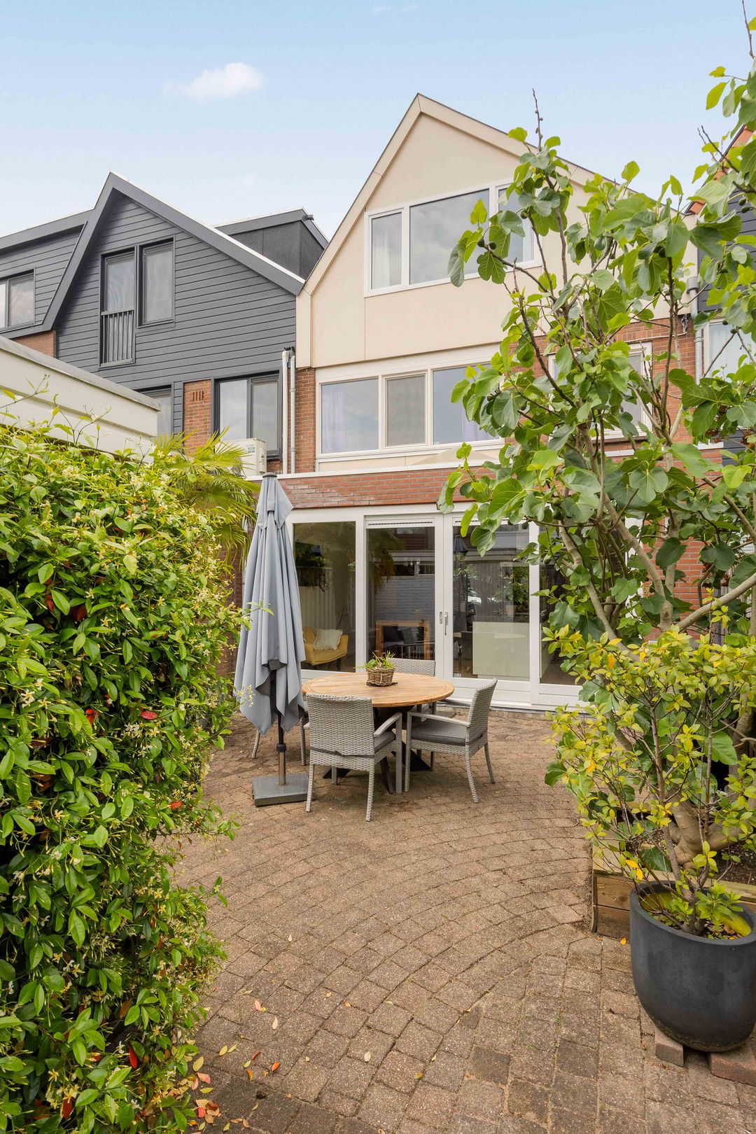 Spacious Six-Bedroom Family Home with Two Bathrooms Near Amstelveen City Centre — 32