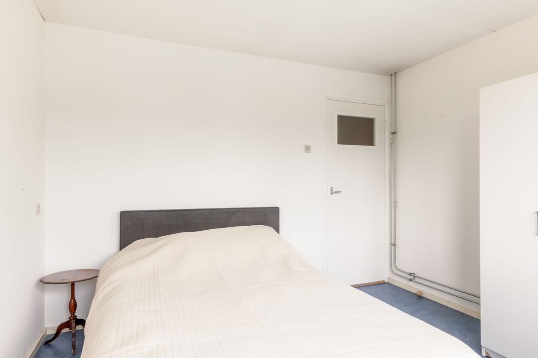 Spacious Six-Bedroom Family Home with Two Bathrooms Near Amstelveen City Centre — 17
