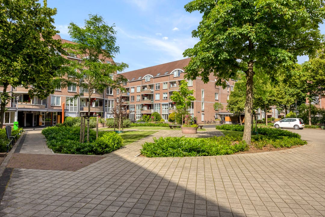 Spacious 3-Bedroom Apartment in Historic Maastricht Center — 32