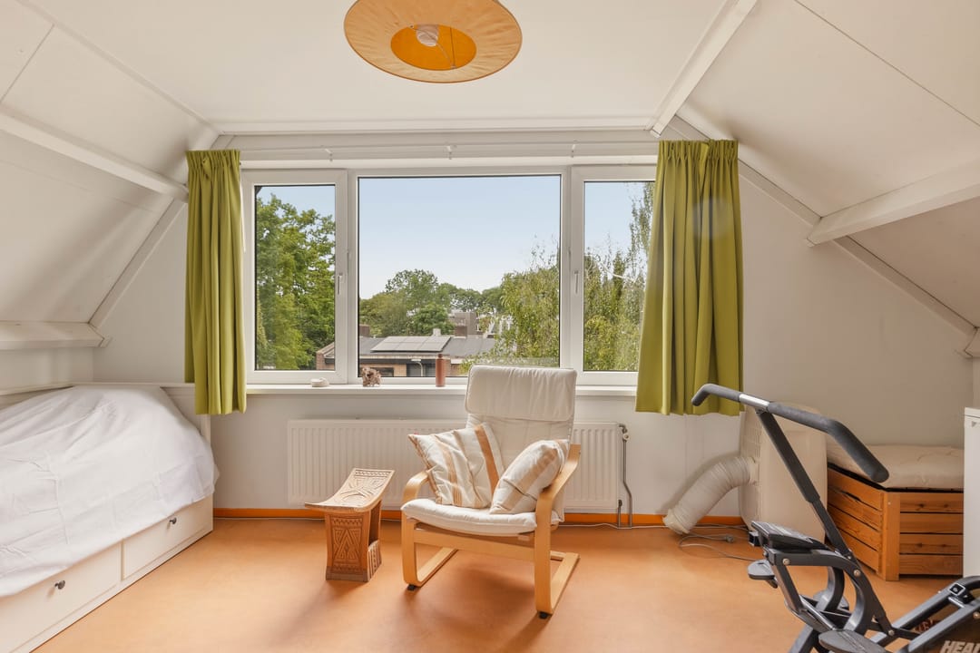 Spacious Six-Bedroom Family Home with Two Bathrooms Near Amstelveen City Centre — 26