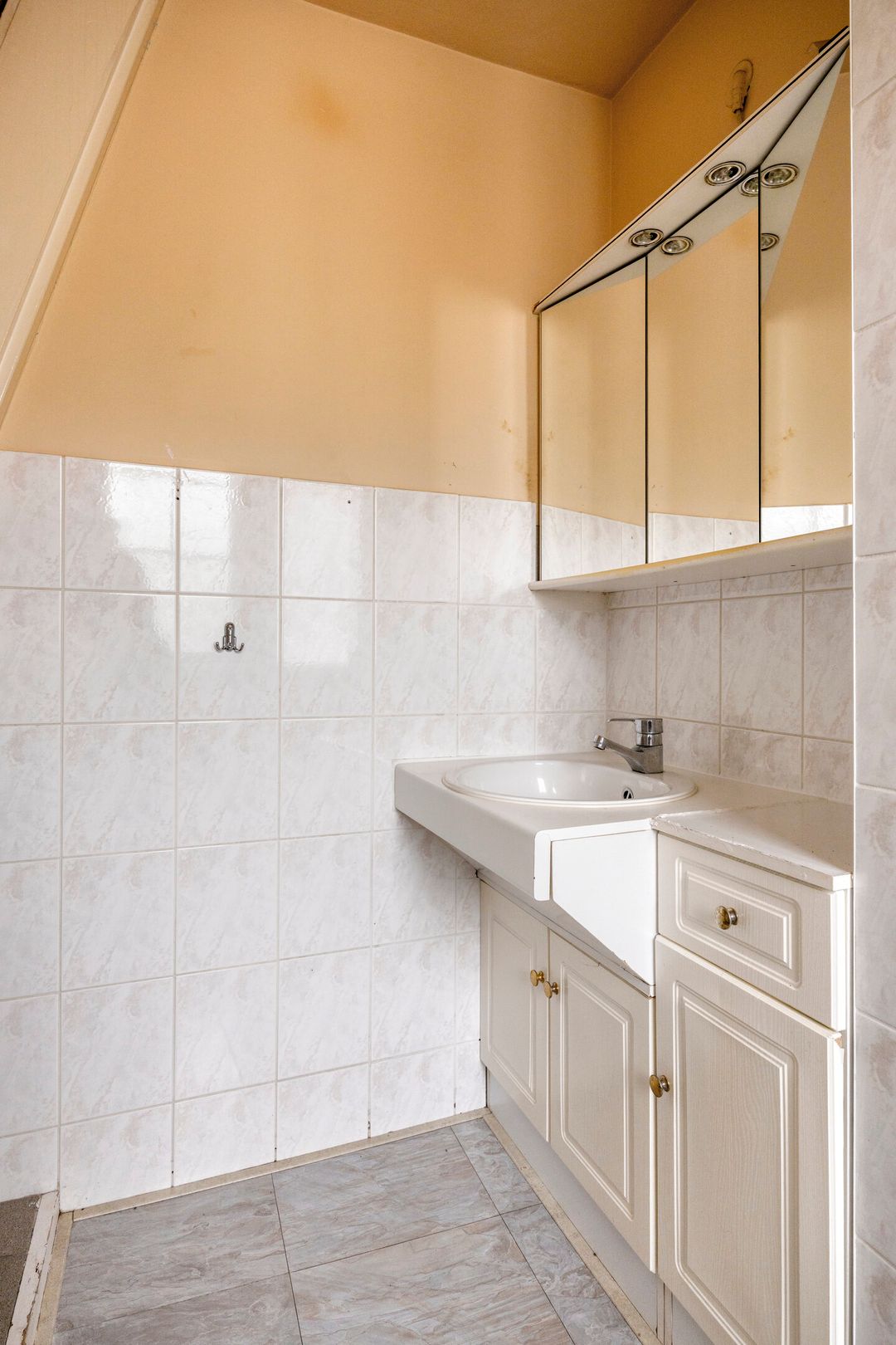 Charming Early Twentieth Century Semi Detached Home with Garden in Eindhoven South — 28