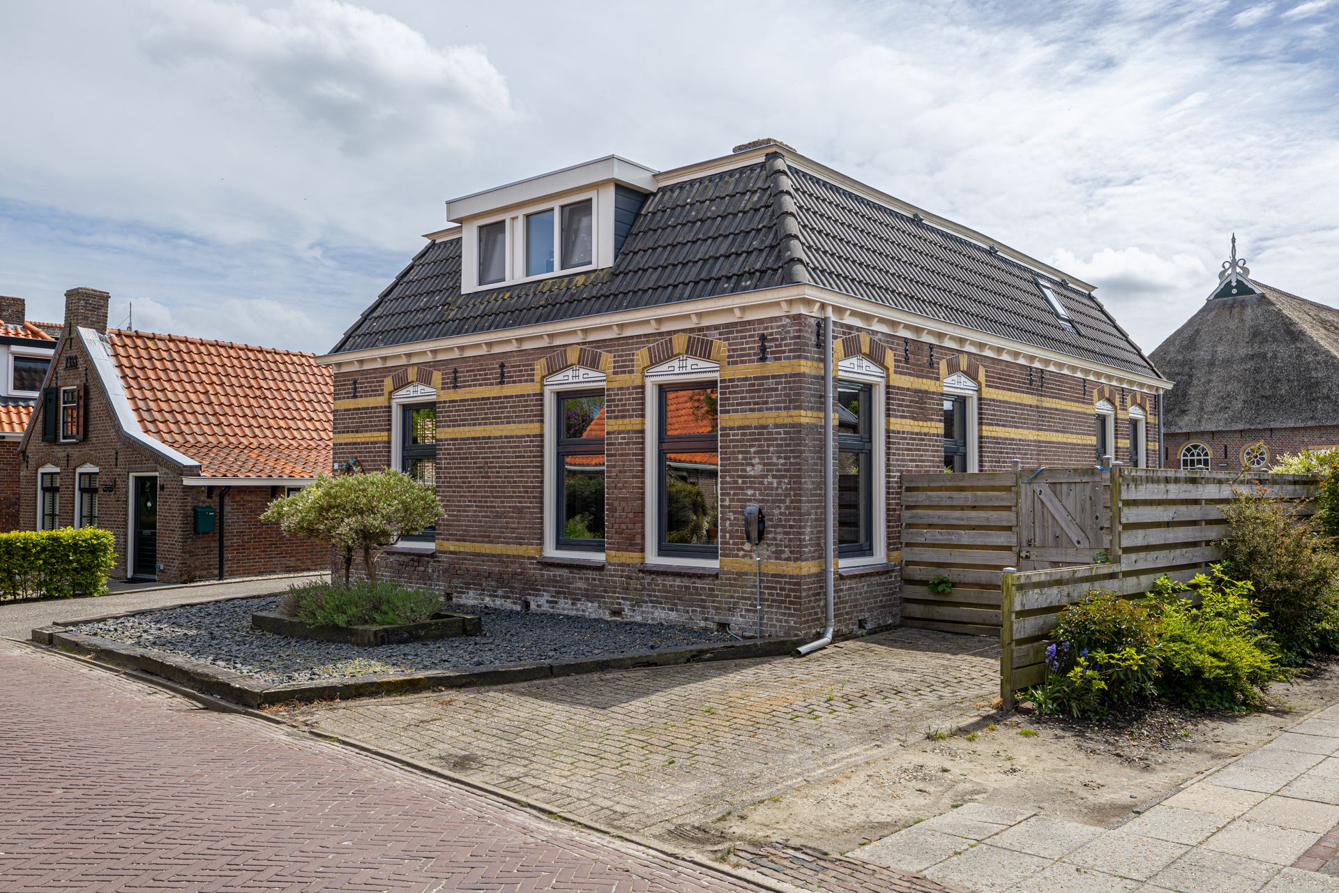 De Buorren 12 