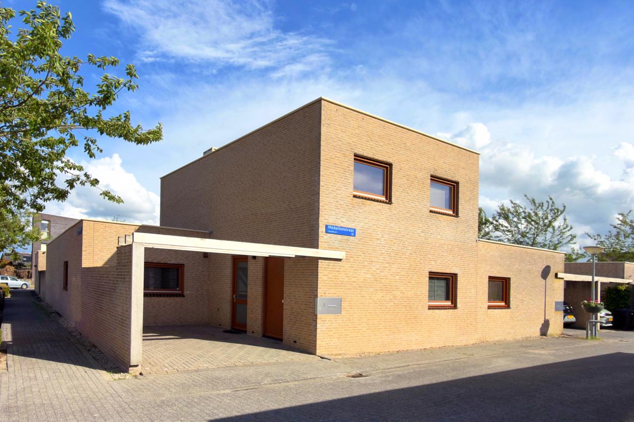 Medaillonstraat 1