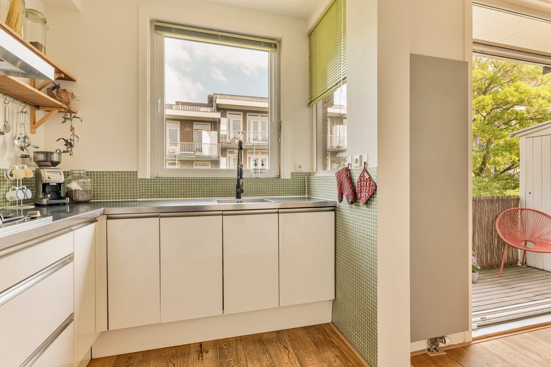 Spacious Four Bedroom Apartment with Rooftop Terrace in Vibrant West Amsterdam — 8