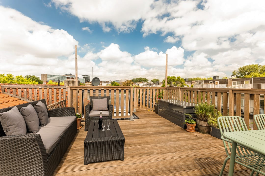 Spacious Four Bedroom Apartment with Rooftop Terrace in Vibrant West Amsterdam — 31