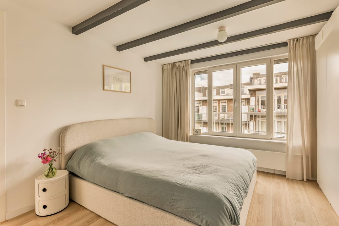 Spacious Four Bedroom Apartment with Rooftop Terrace in Vibrant West Amsterdam — 17