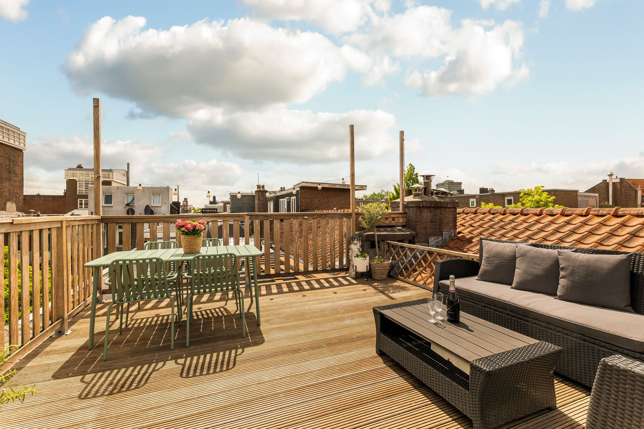 Spacious Four Bedroom Apartment with Rooftop Terrace in Vibrant West Amsterdam — 30