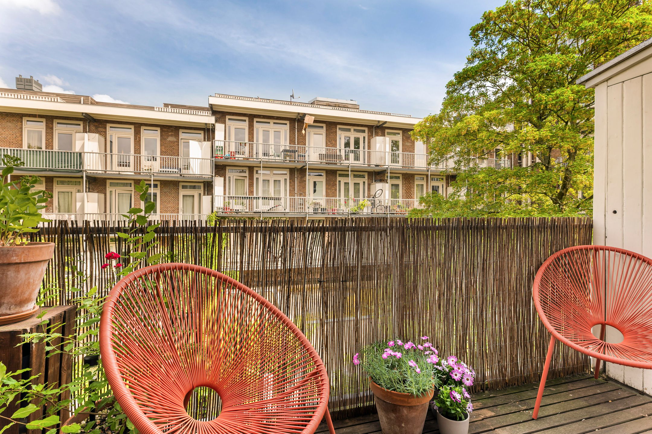 Spacious Four Bedroom Apartment with Rooftop Terrace in Vibrant West Amsterdam — 15