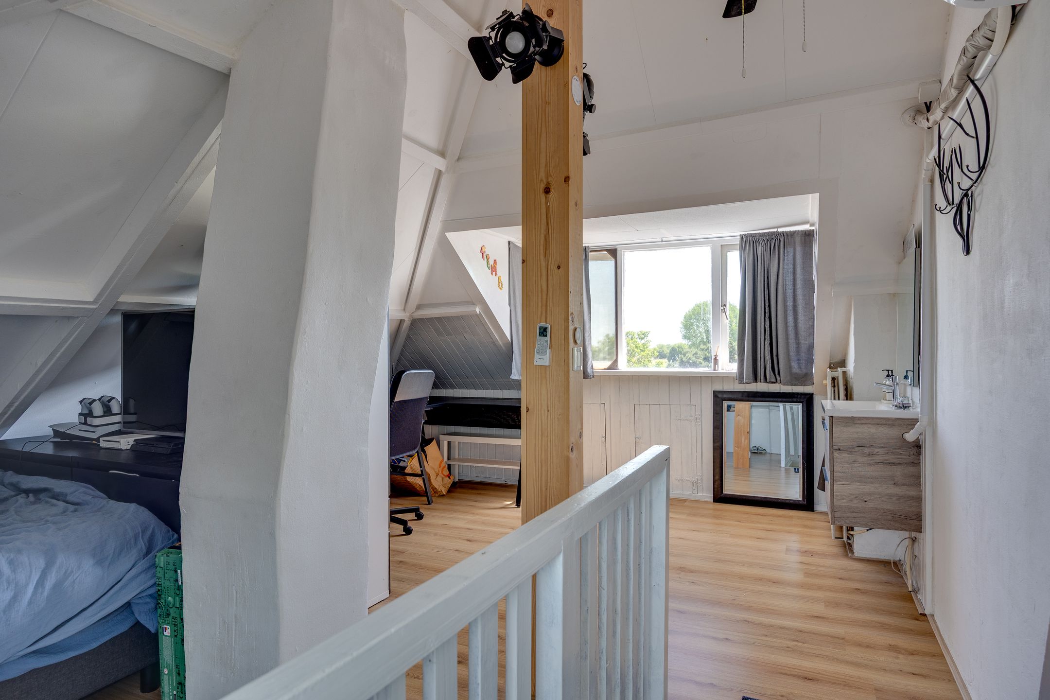 Waterfront Semi-Detached Home with Private Dock on the Vecht River — 33
