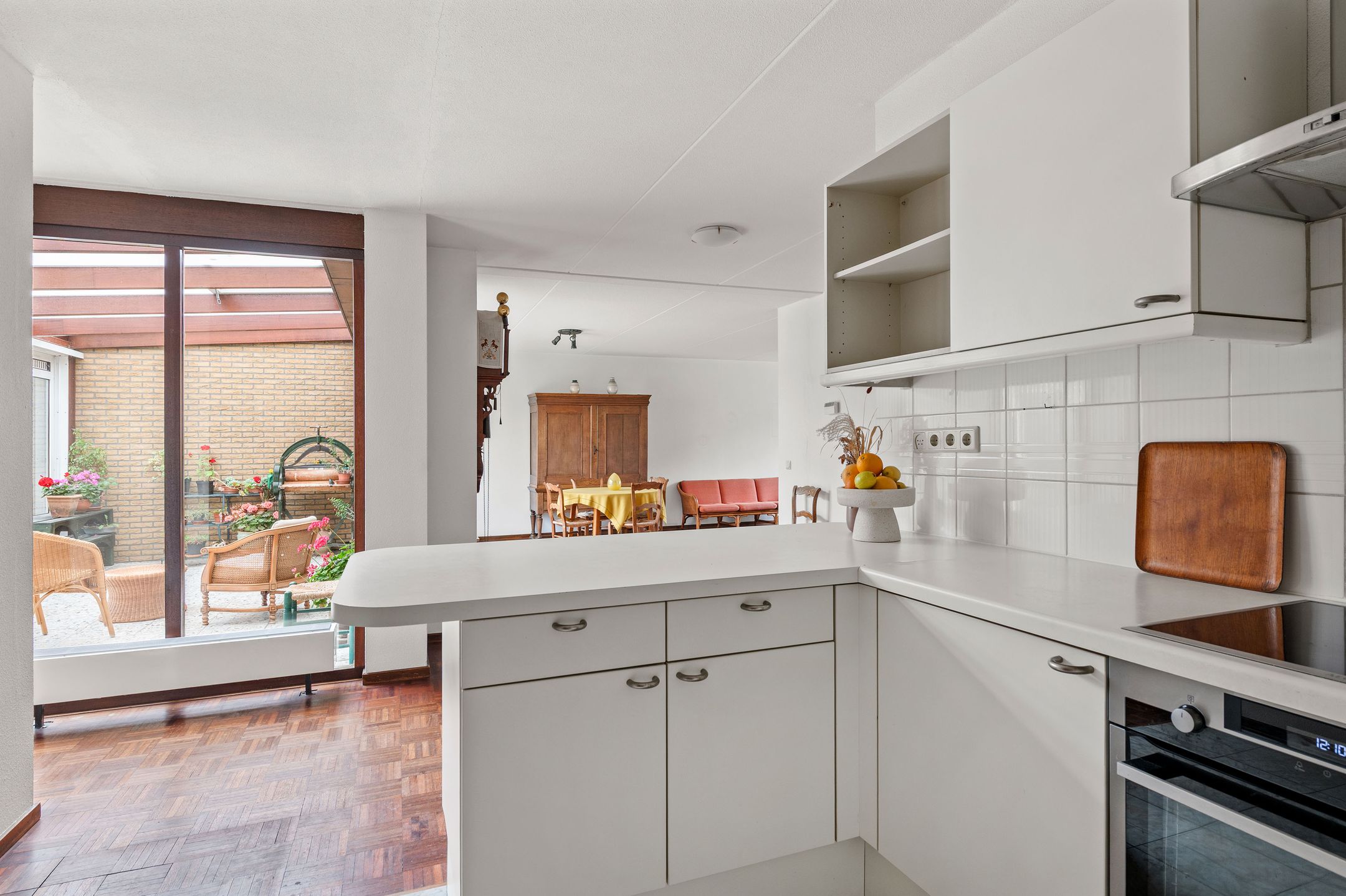 Spacious Semi-Detached Home with Ground Floor Living in Quiet Driehuis Location — 18
