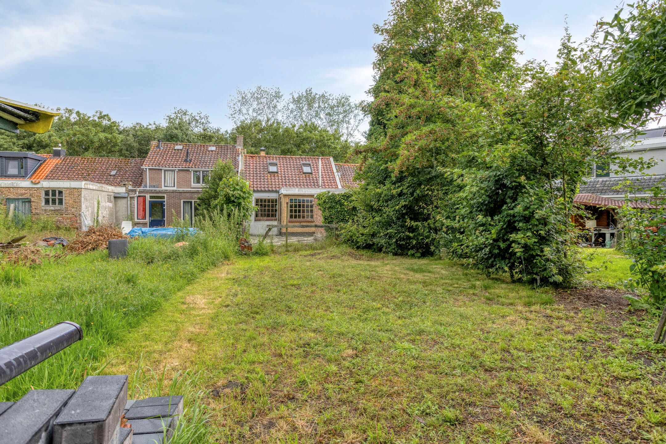 Charming Character Home with Deep Garden in Ellewoutsdijk — 21