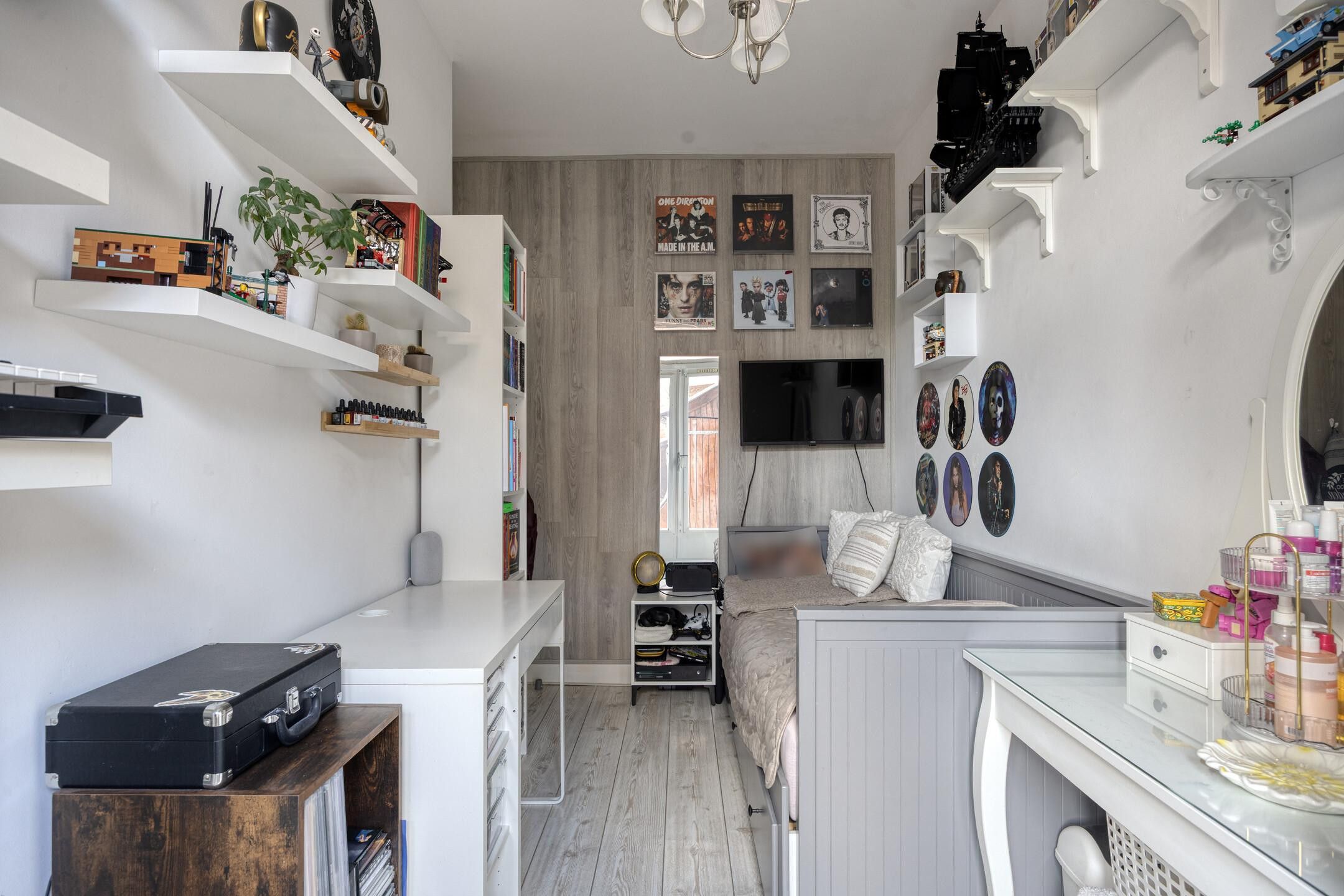 Spacious Ground Floor Apartment with Private Garden in The Hague — 12