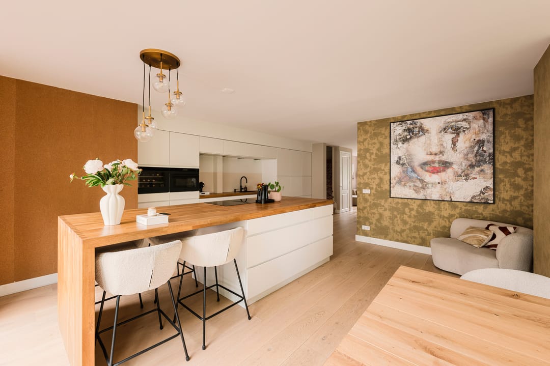 Renovated Family Home with Guest Suite and South West Garden in Huizen — 13