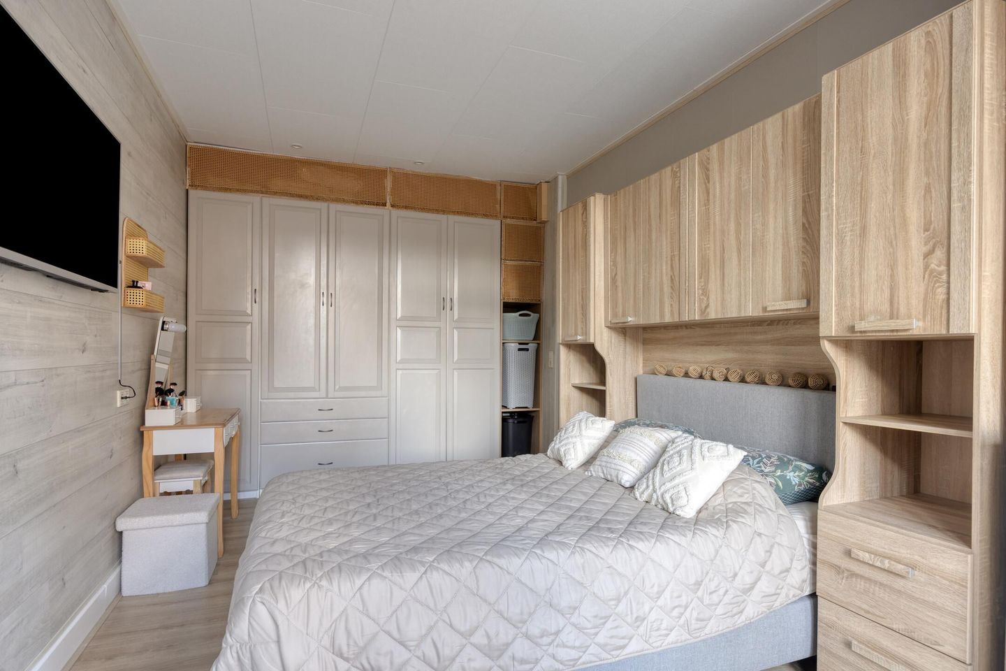 Spacious Ground Floor Apartment with Private Garden in The Hague — 14