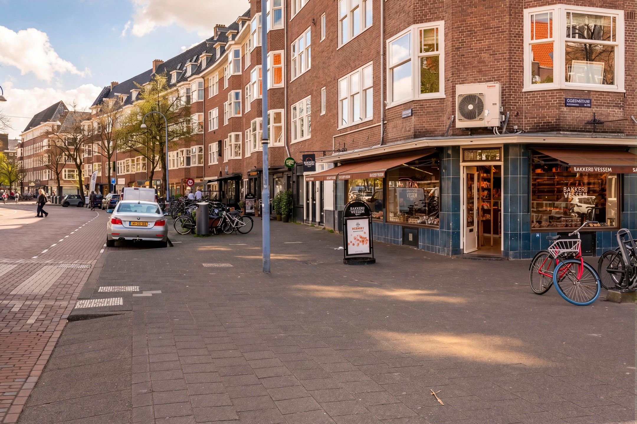 Photo 33 of Alblasstraat 44-H