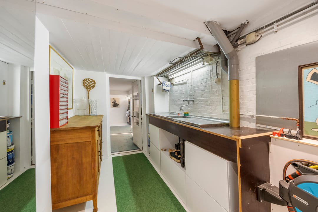 Spacious Ground Floor Apartment with Character in Nijmegen-Oost — 28