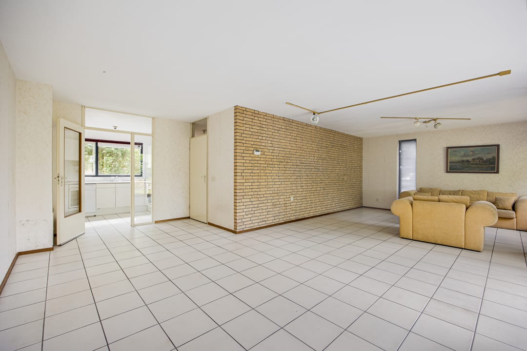 Spacious Semi-Detached Villa with Garden and Water Views in Leiden's Merenwijk — 7