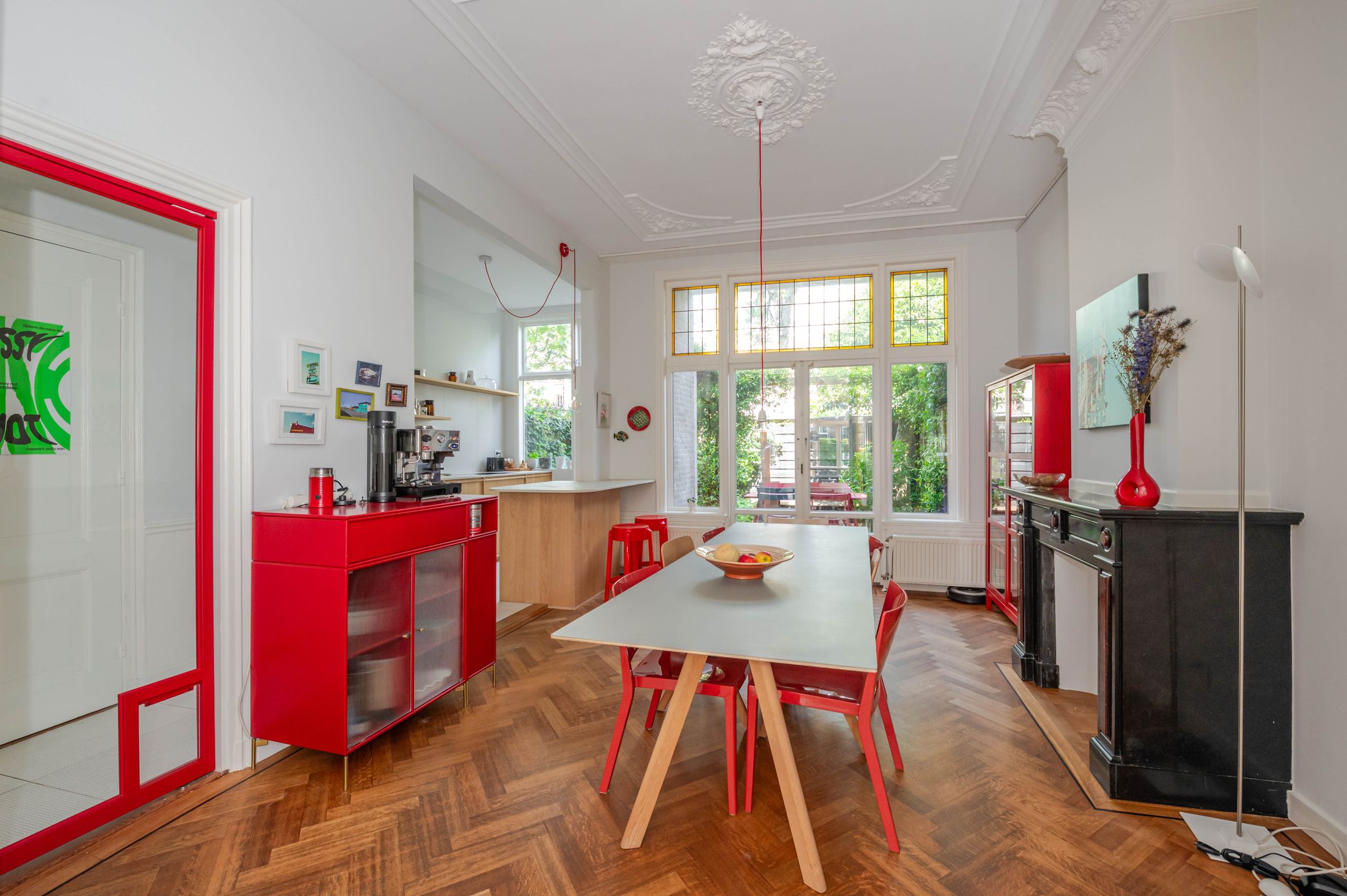 Characterful 1890s Townhouse with Preserved Period Details in Regentessekwartier — 18