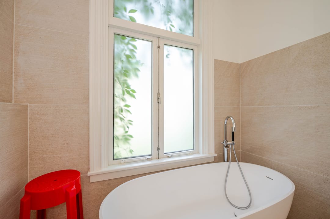 Characterful 1890s Townhouse with Preserved Period Details in Regentessekwartier — 46