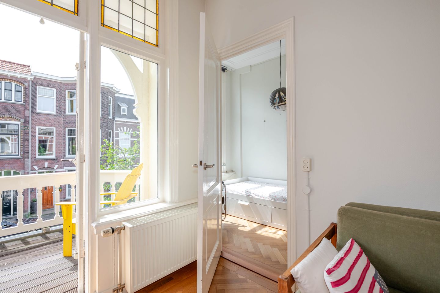 Characterful 1890s Townhouse with Preserved Period Details in Regentessekwartier — 40