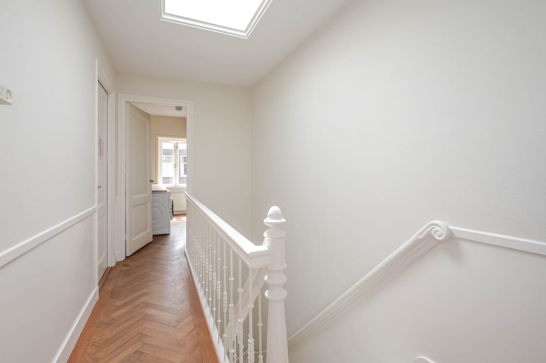Characterful 1890s Townhouse with Preserved Period Details in Regentessekwartier — 53