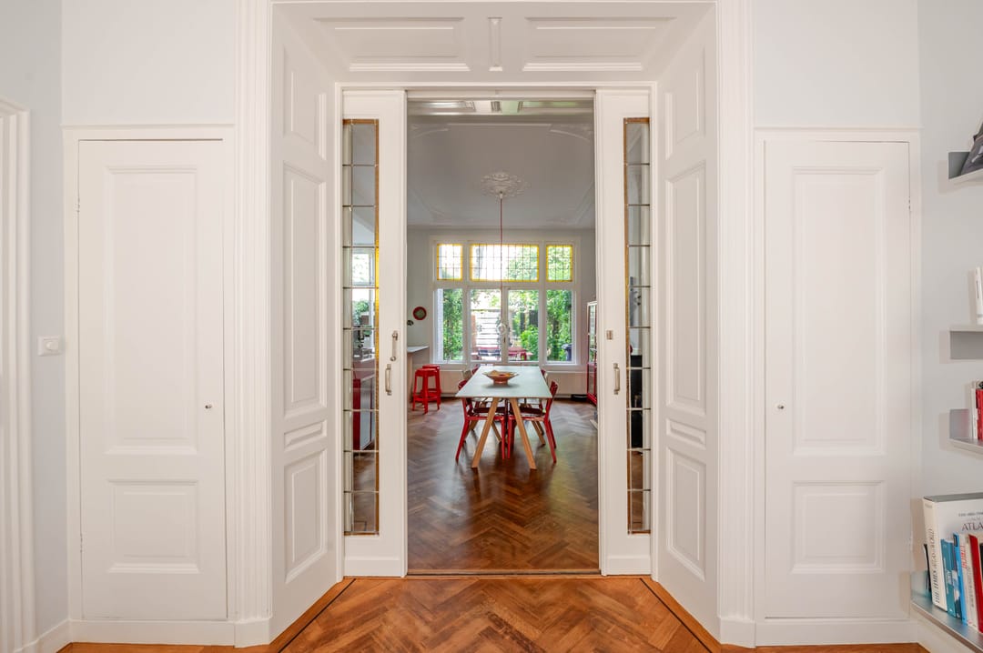 Characterful 1890s Townhouse with Preserved Period Details in Regentessekwartier — 16