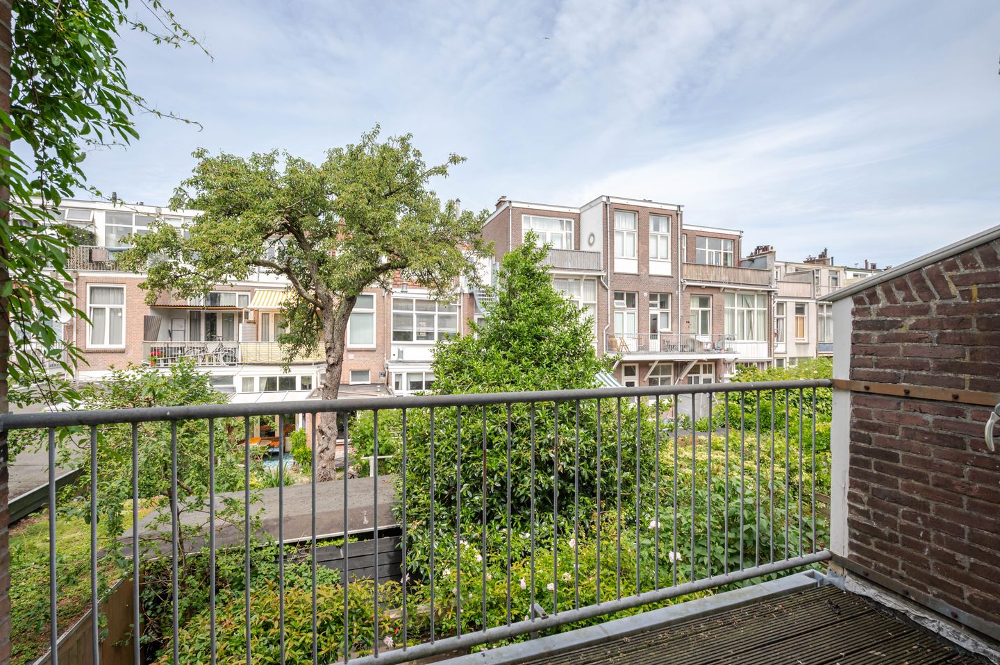 Characterful 1890s Townhouse with Preserved Period Details in Regentessekwartier — 49