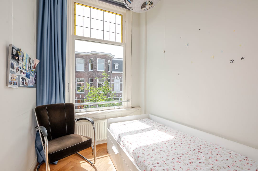 Characterful 1890s Townhouse with Preserved Period Details in Regentessekwartier — 41
