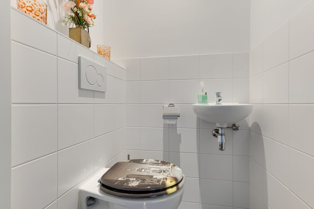 Luxury 3-Room Apartment with Private Parking and Wellness Facilities in Rijnsburg — 7