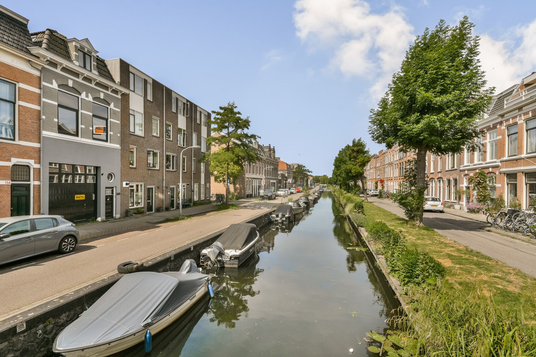 Charming 1906 Upstairs Apartment with Terrace Near Haarlem Centre — 21