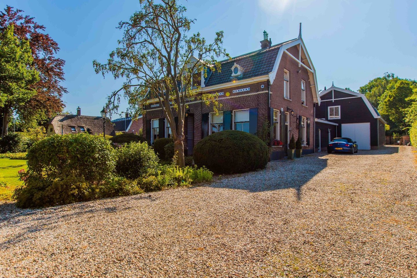 View photo 2 of Kapelstraat 1