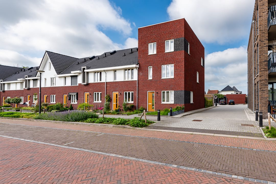 Photo 2 of Helmichstraat 2