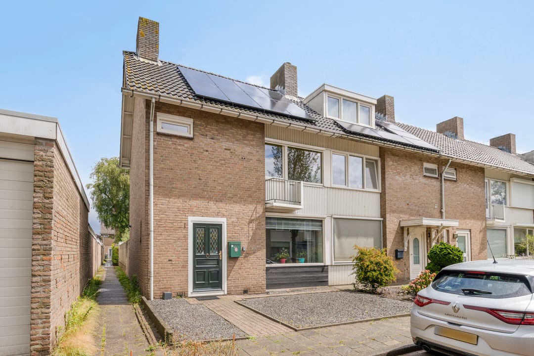 Photo 1 of Pastoor M. van Beekstraat 1