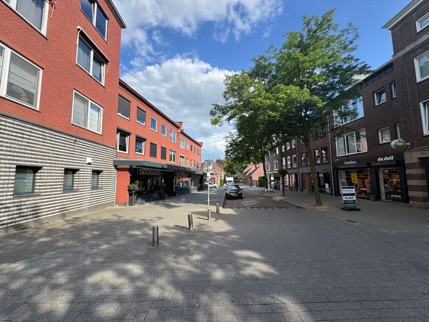 Bekijk foto 2 van Markt 28