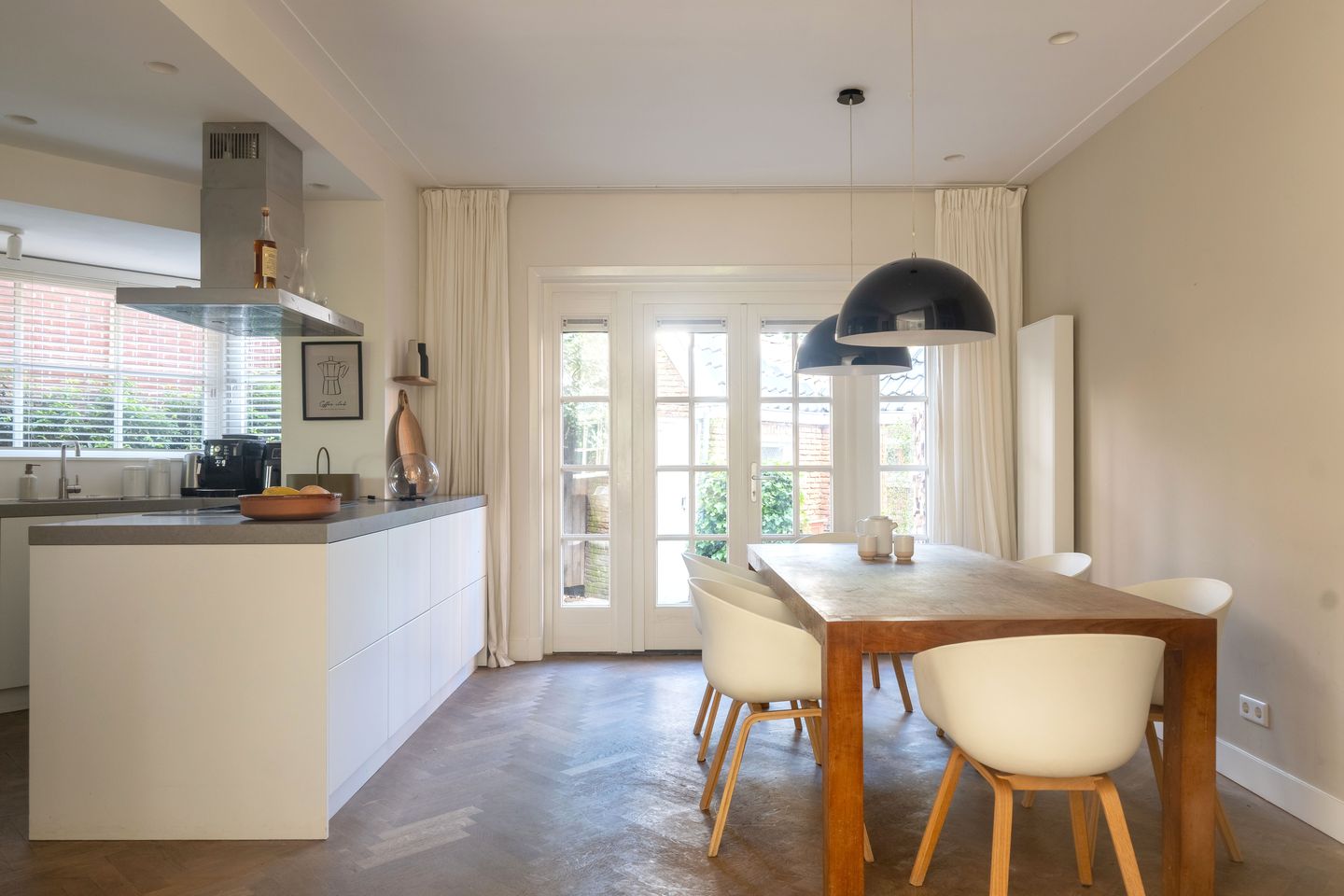 Characterful Renovated Family Home in Prime Bloemendaal Location — 10